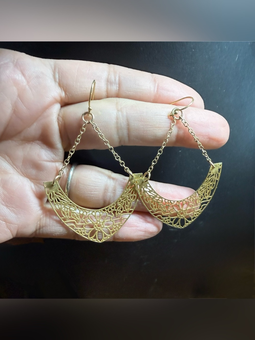 Gold Tone Boho Filigree Floral Chain Dangle Drop Hoop Earrings - Picture 5 of 5